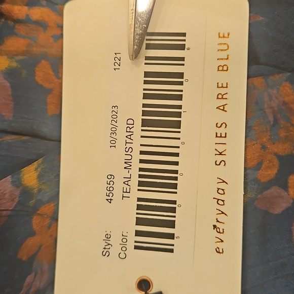 💕SKIES ARE BLUE💕Long-Sleeve Button-Down Blouse ~ Teal Mustard Print  NWT - Picture 14 of 14